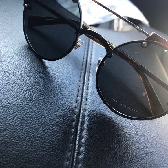 Versace sunglasses main image 7